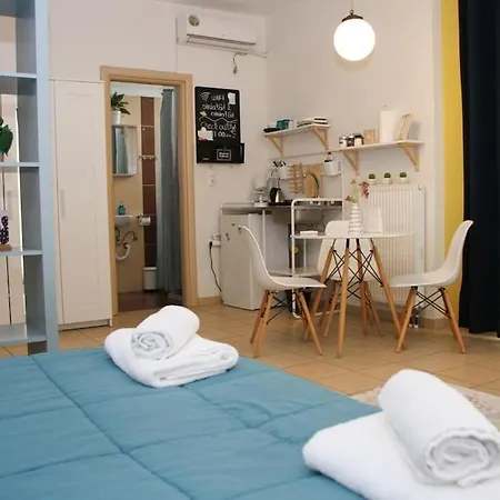 Comfy Hideaway Apartment Kalamata